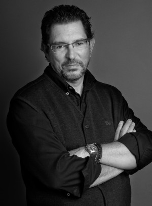 Sergio Domínguez-Jaén presenta <i>Ni Dios</i>, de Anroart Ediciones.