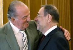 El Rey saluda a Javier Solana en una foto de archivo (Efe)