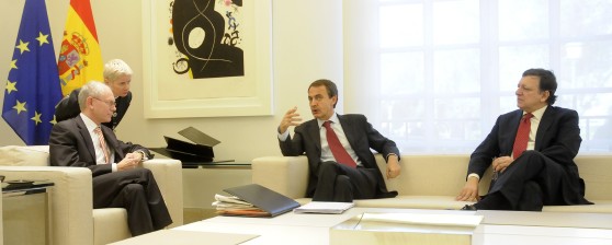 Van Rompuy, Zapatero y Durao Barroso durante su reunión en Moncloa. Manuel Engo