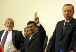Lula, Ahmadineyad y Erdogan.