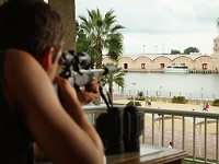 Frente al balcón de los terroristas, a unos 250 metros, atraca el yate Fortuna