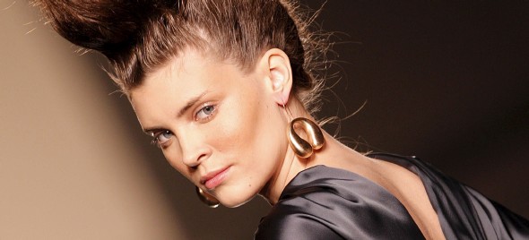 Detalle de uno de los diseños presentados por Victorio&Lucchino en Cibeles Madrid Fashion Week (Efe)