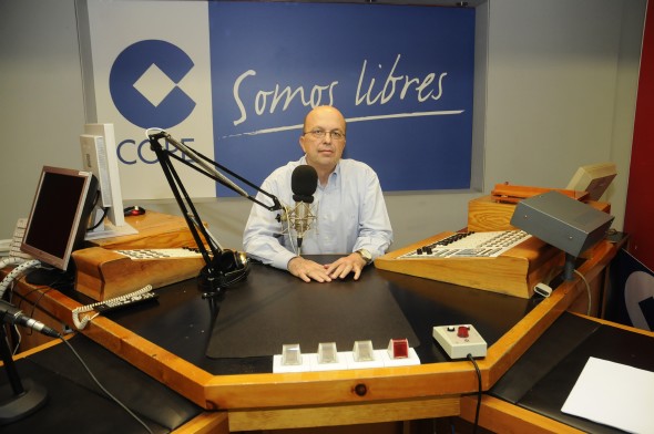 Nacho Villa, en el estudio Antonio Herrero de COPE. Manuel Engo