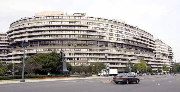 Vista del histórico hotel Watergate, en Washington DC. Efe