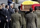 suarez gonzalez aznar zapatero  Llegada del féretro con los restos mortales del expresidente Adolfo Suárez cuya capilla ardiente ha sido instalada en el Condgreso de los Diputados. EFE/Sergio Barrenechea : Cámara baja - congreso, Death, Gobierno nacional, Lower house, Muerte, National government
